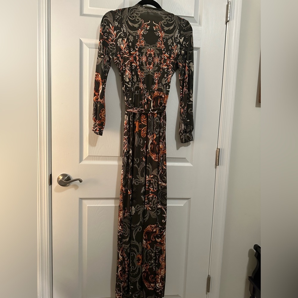 Line Six 🎃printed maxi dress. - Picture 6 of 6
